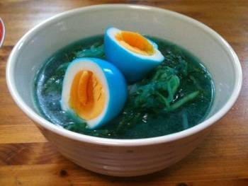 什么因素导致某些颜色看起来高档？响应式网页设计/外贸网站建设专家—新龙，是您互联网商业应用的好伙伴！